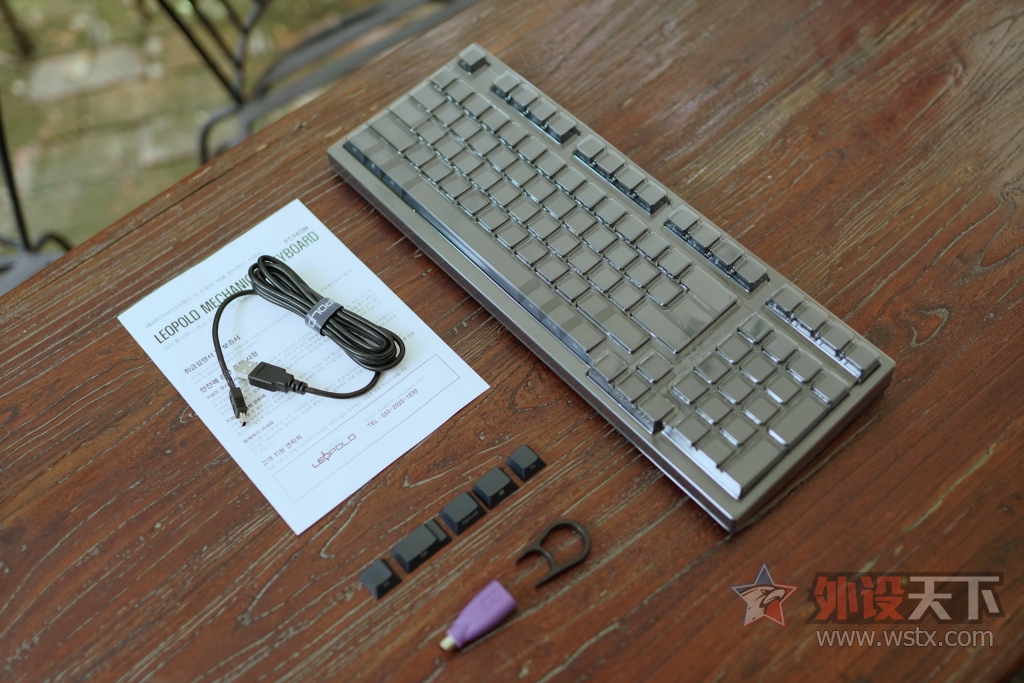 ��ת�ء�Leopold FC980M Navy�� ����