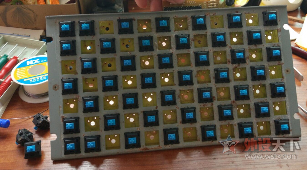 ���ʣ�Ϊʲô�еĳ���Ҫ��������۰���PCB�ϣ�