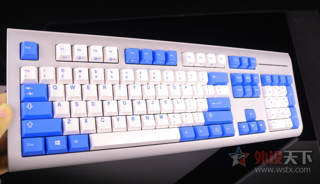 GMK UNIQEY Q100