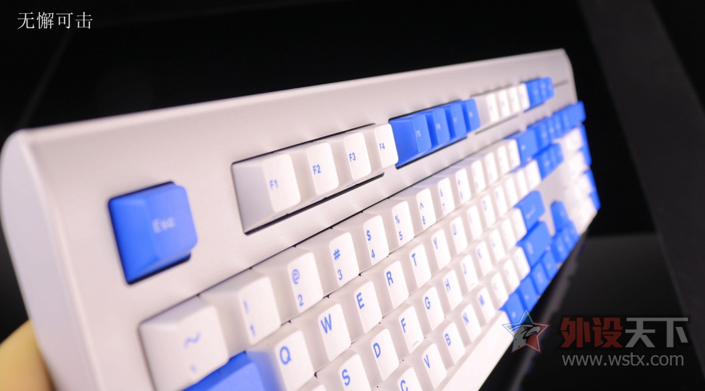 GMK UNIQEY Q100