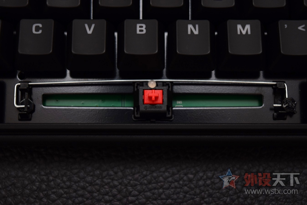 �ջ�̫�󣬶�����ǿ�����������ˡ���QPAD MK 70 ���Ὺ��