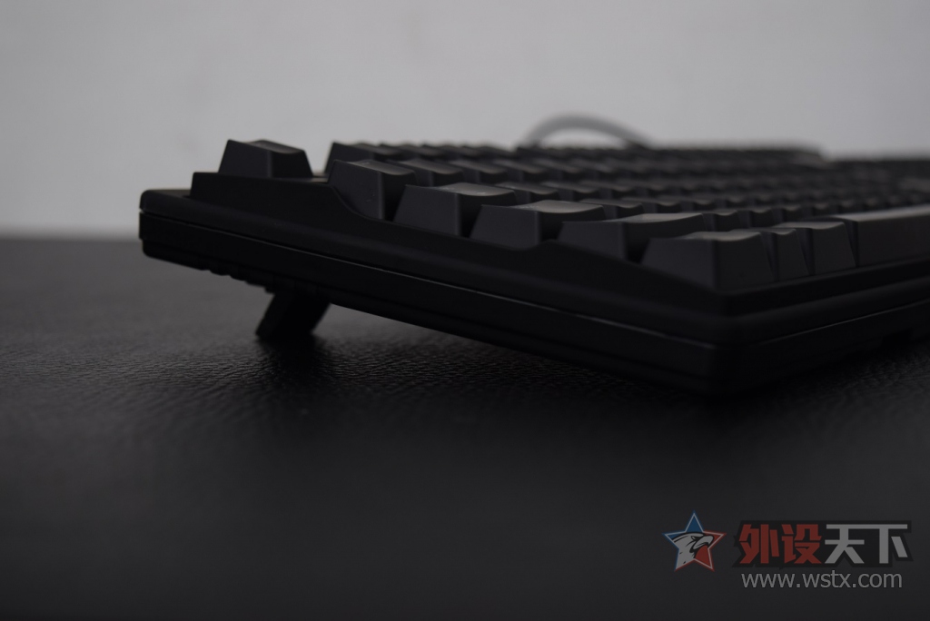 �ջ�̫�󣬶�����ǿ�����������ˡ���QPAD MK 70 ���Ὺ��