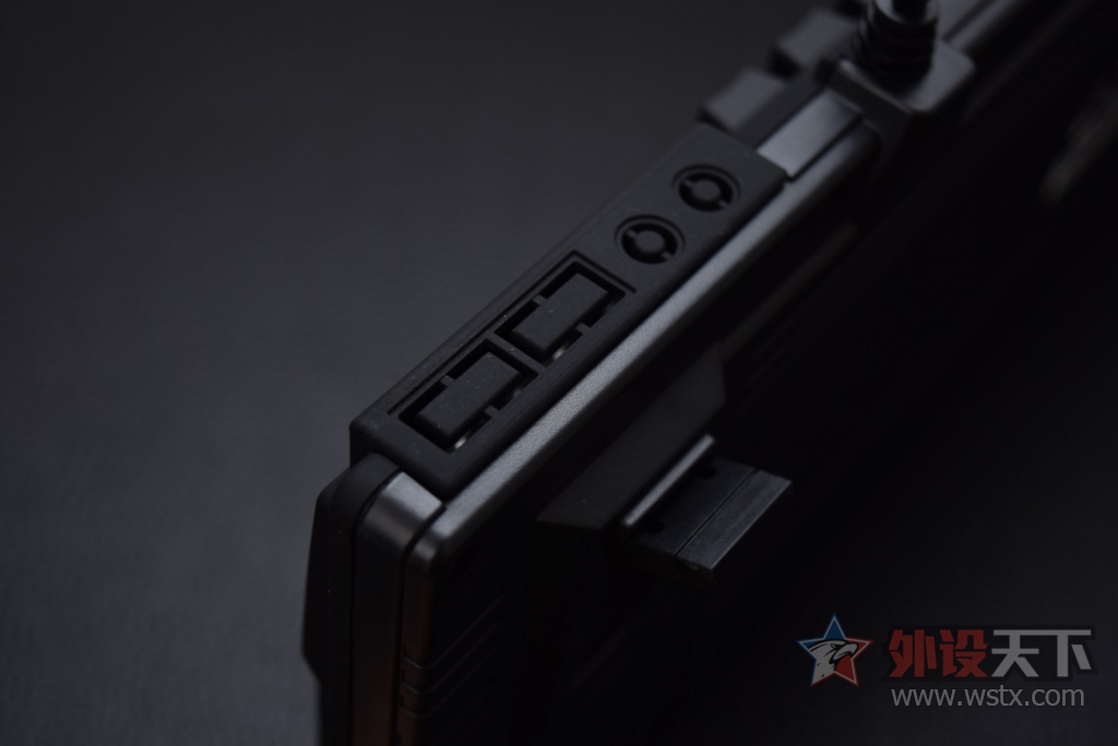 �ջ�̫�󣬶�����ǿ�����������ˡ���QPAD MK 70 ���Ὺ��