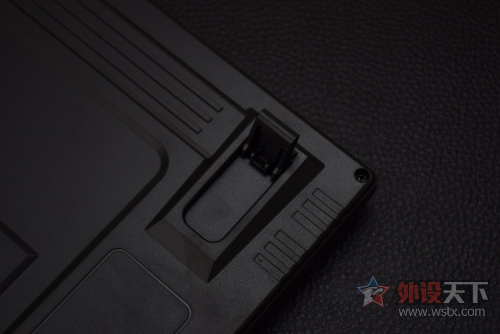 �ջ�̫�󣬶�����ǿ�����������ˡ���QPAD MK 70 ���Ὺ��