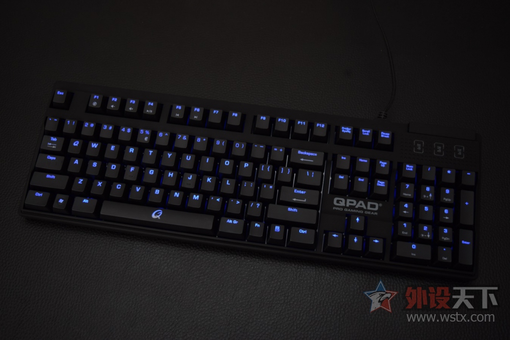 �ջ�̫�󣬶�����ǿ�����������ˡ���QPAD MK 70 ���Ὺ��