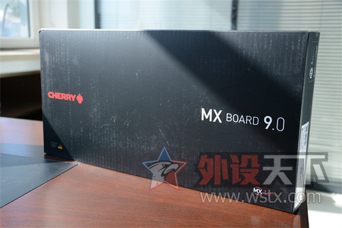 ���Δ[��Ʒ��Cherry MX board 9.0 RGB ��е���� ����