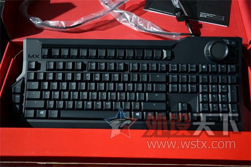 ���Δ[��Ʒ��Cherry MX board 9.0 RGB ��е���� ����