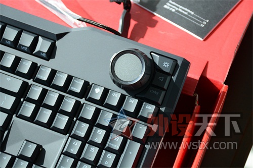 ���Δ[��Ʒ��Cherry MX board 9.0 RGB ��е���� ����