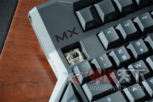 ���Δ[��Ʒ��Cherry MX board 9.0 RGB ��е���� ����