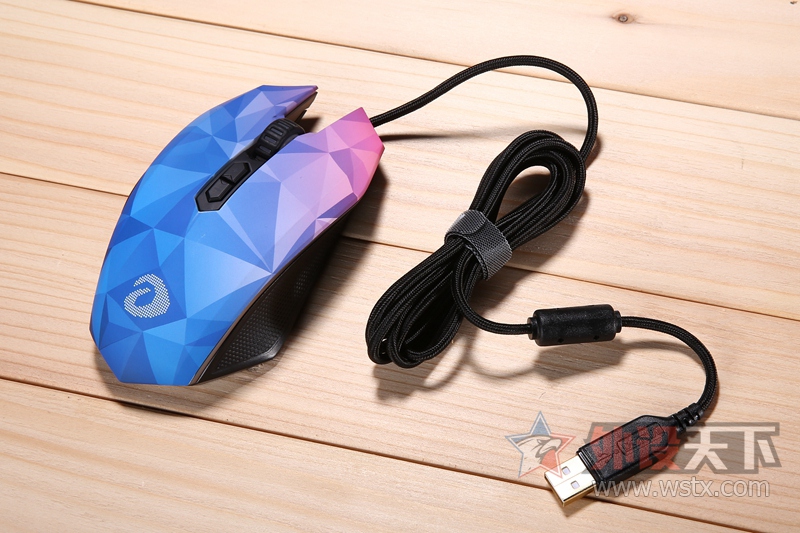 �����Ĵ�D�������EM925��ʯ�ǳ�֮���Ѹ�С��