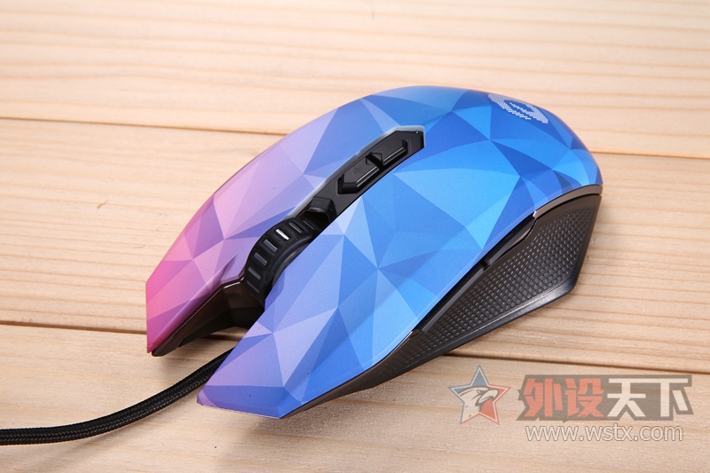 �����Ĵ�D�������EM925��ʯ�ǳ�֮���Ѹ�С��