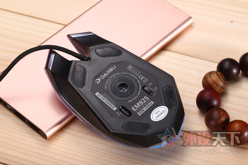 �����Ĵ�D�������EM925��ʯ�ǳ�֮���Ѹ�С��