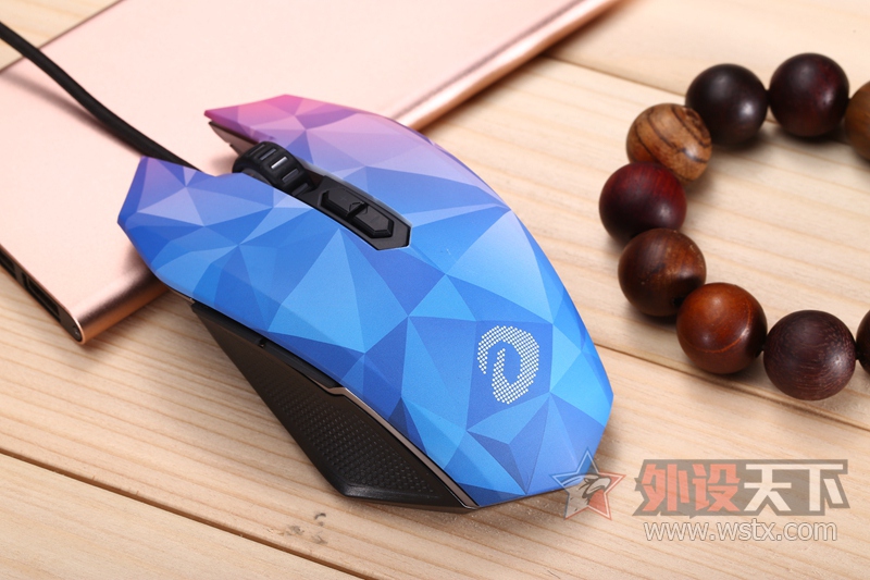 �����Ĵ�D�������EM925��ʯ�ǳ�֮���Ѹ�С��