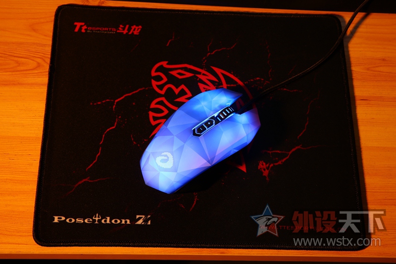 �����Ĵ�D�������EM925��ʯ�ǳ�֮���Ѹ�С��