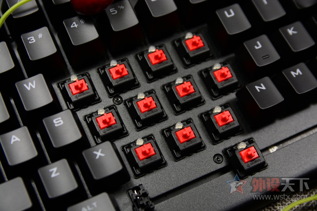 �Ͻ�սͧ�����ѶȽ���ʦTKM300��е��������