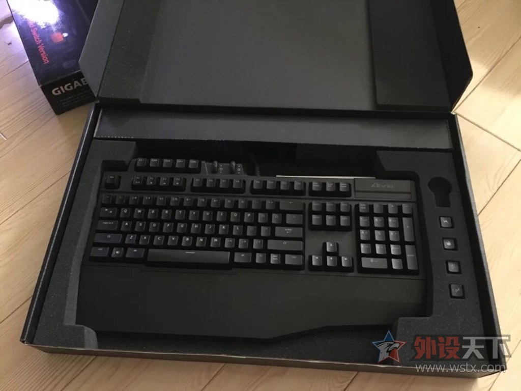 һ ΣGIGABYTEAivia Osmium еʽϷ 