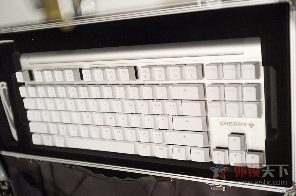 CHERRY MX BOARD 9.0����& 18��ħ�����������С��