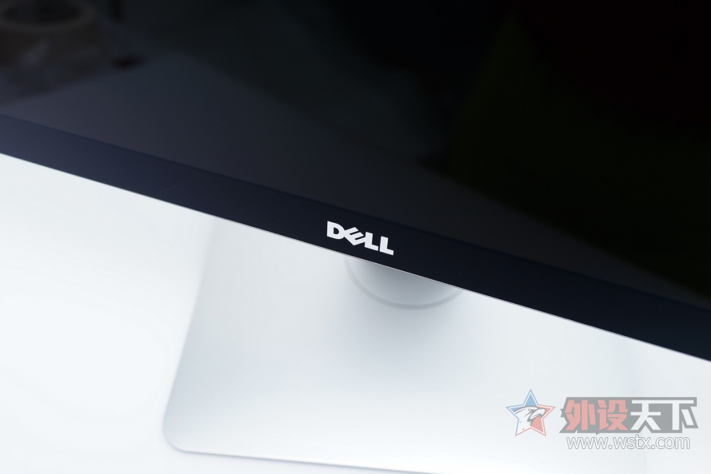 ��ͬ������۵�5K��ɫ����ʾ�� Dell UP2715K