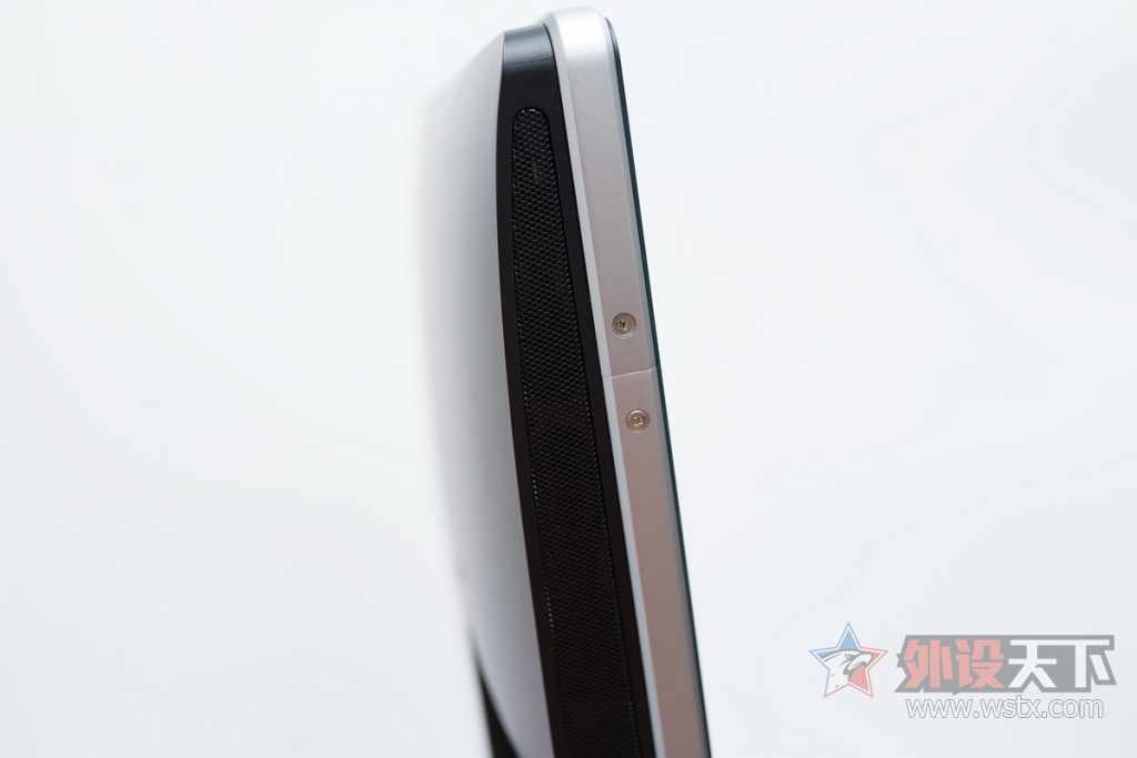 ��ͬ������۵�5K��ɫ����ʾ�� Dell UP2715K