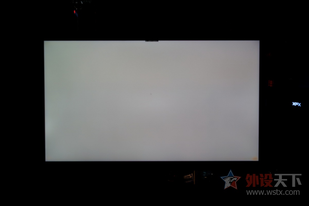 ��ͬ������۵�5K��ɫ����ʾ�� Dell UP2715K