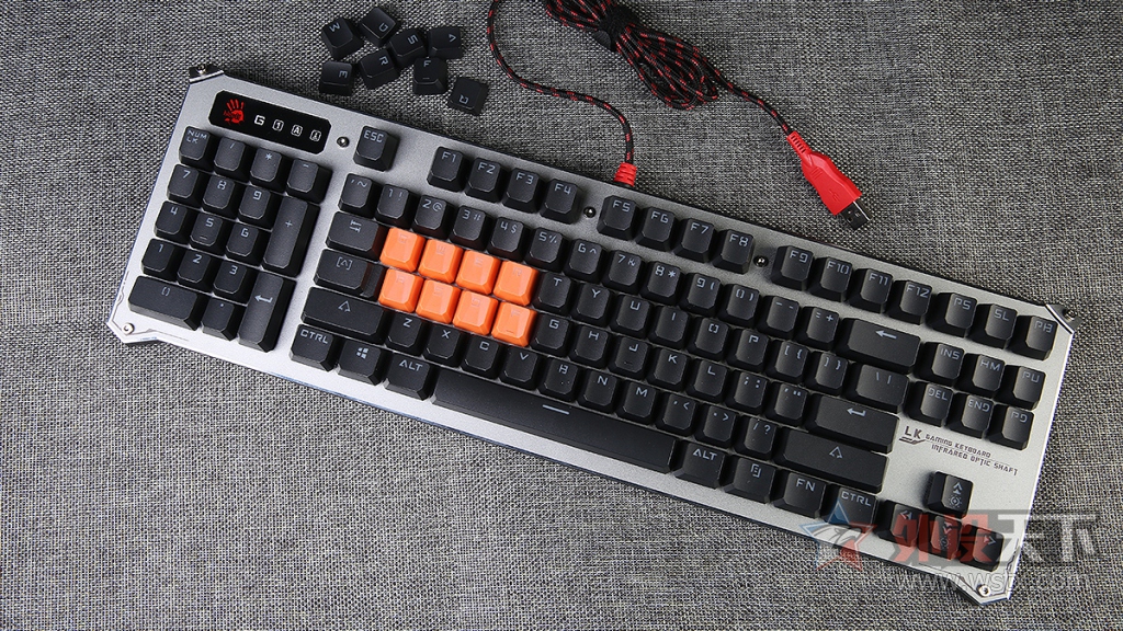 Ѫ������B845R��������RGB��е����ͼ��