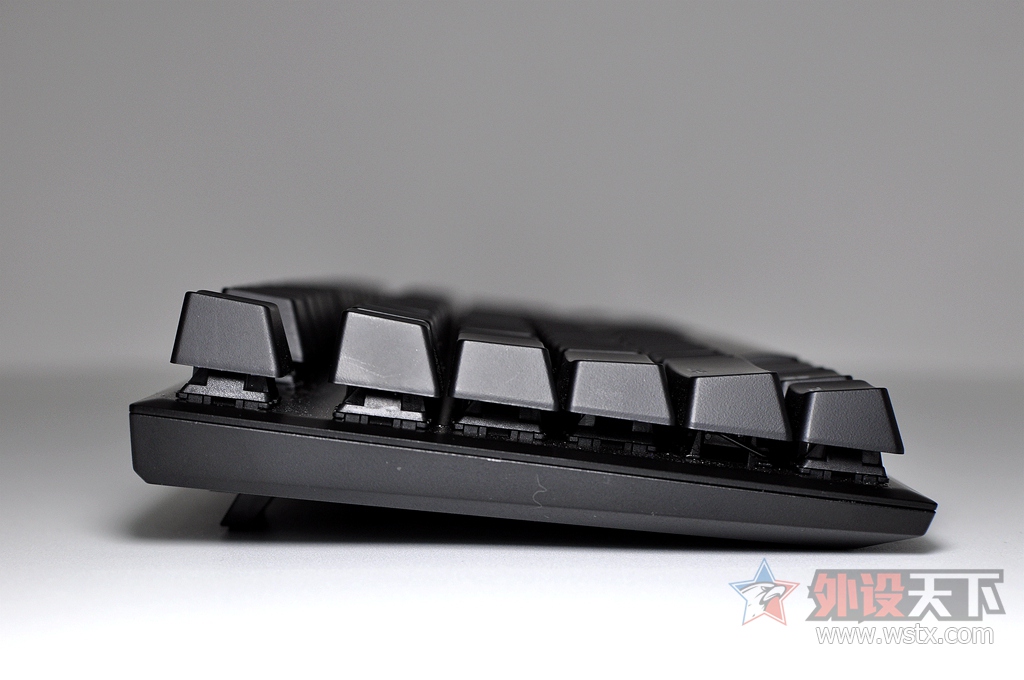 �����׿�磬��ŮҲ����Ů��������ALLOY��������е����