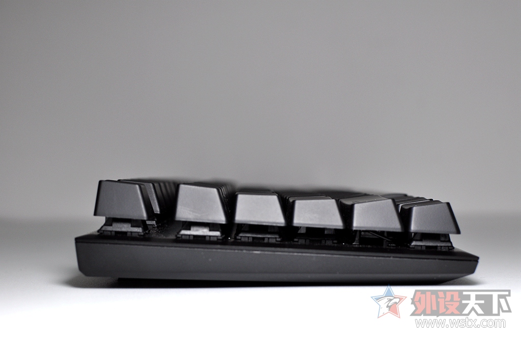 �����׿�磬��ŮҲ����Ů��������ALLOY��������е����