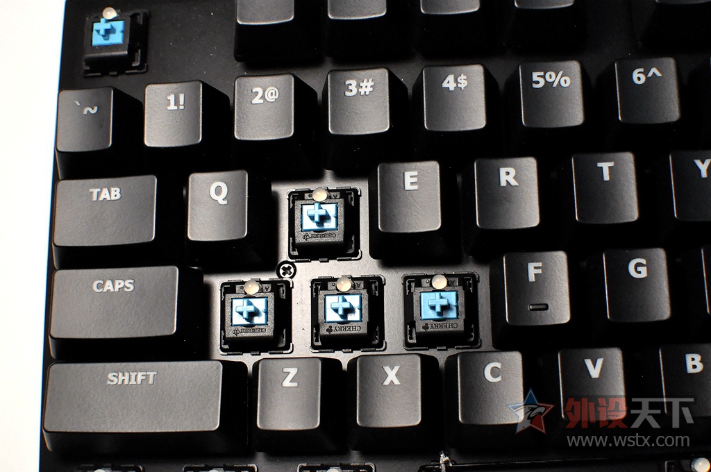 �����׿�磬��ŮҲ����Ů��������ALLOY��������е����