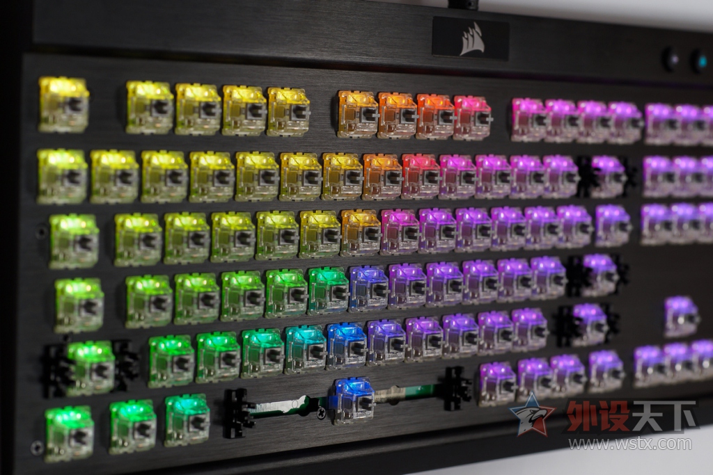  K70 RGB Rapidfire е 