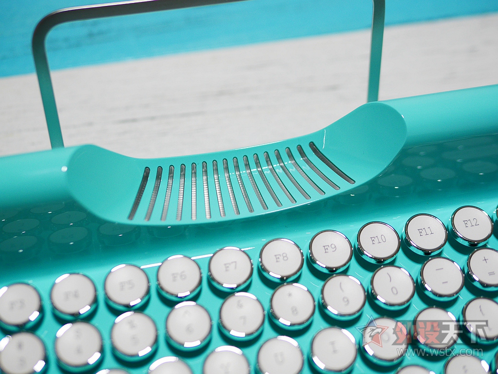 �������ŵ���û����� HELLBOY�������ʹ���ֻ�е��������