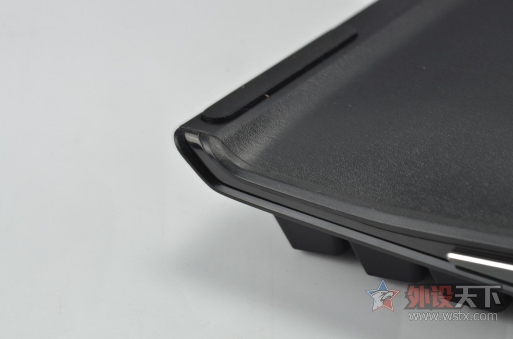 ����RGB��QX2�������������Ļ𻨣����APEX M650��е��������