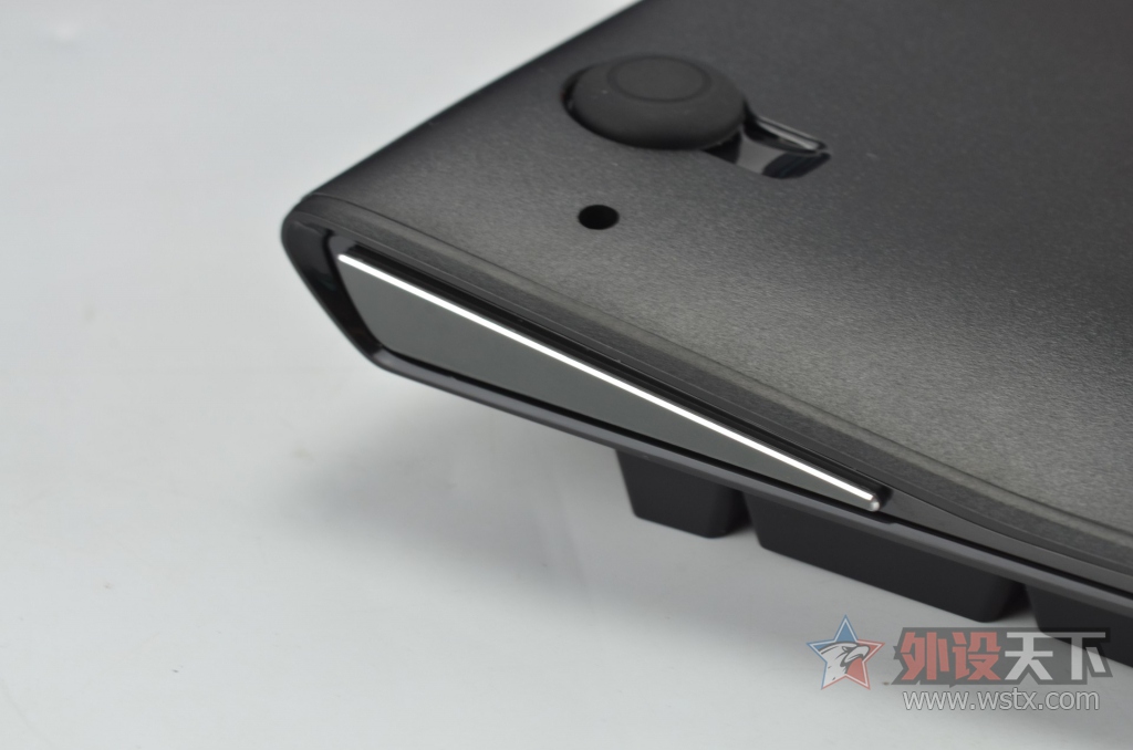 ����RGB��QX2�������������Ļ𻨣����APEX M650��е��������