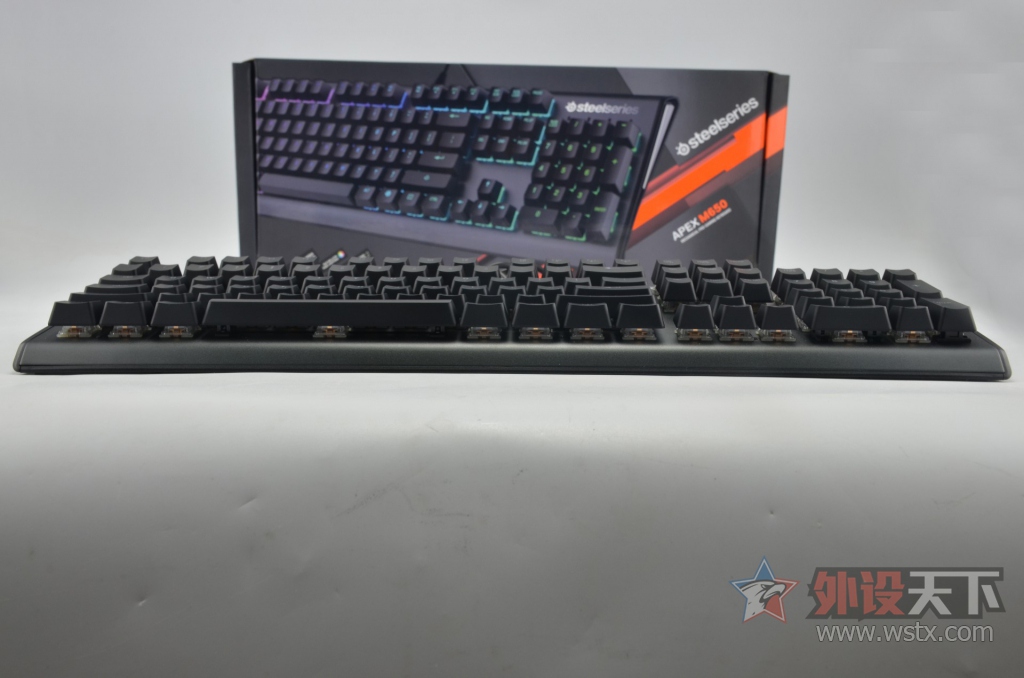 ����RGB��QX2�������������Ļ𻨣����APEX M650��е��������
