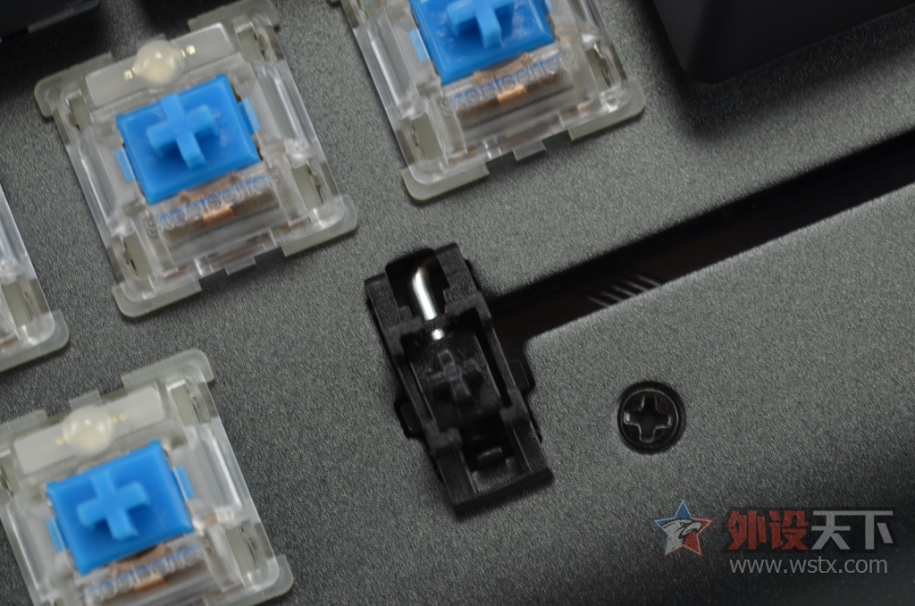 ����RGB��QX2�������������Ļ𻨣����APEX M650��е��������