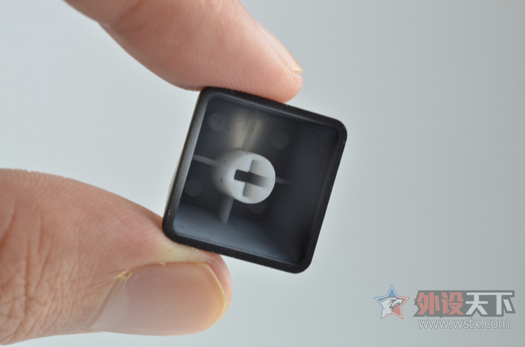 ����RGB��QX2�������������Ļ𻨣����APEX M650��е��������