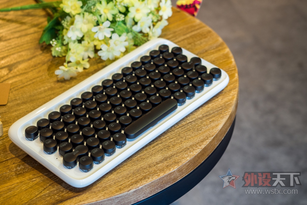 �����ӡ�lofree DOT������е�������⣺ż������ʵ���ɵĶ���