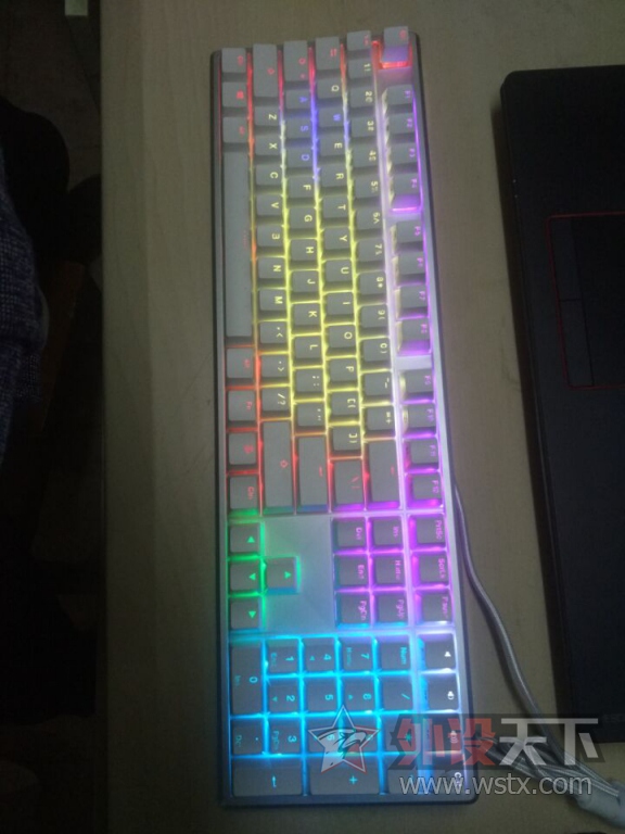 �Ȳ�ǰ�С���A�󾲵���108RGB��ˮ�濪�����