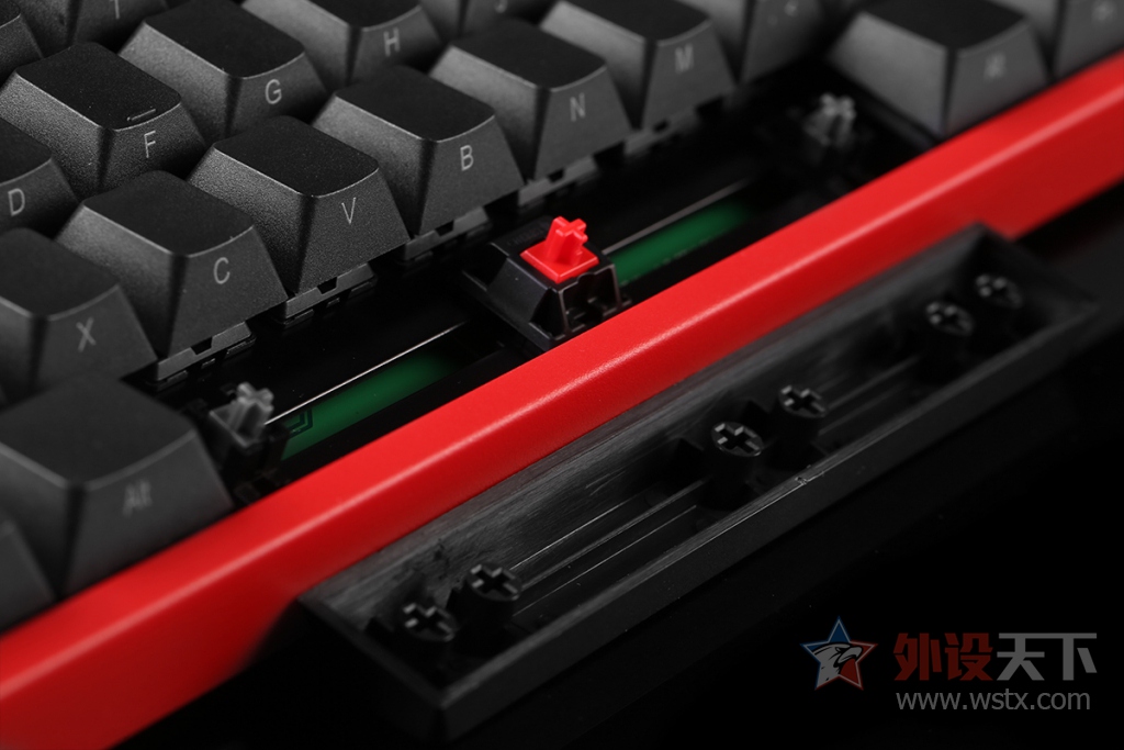  ɧһ֡²FC750Rɫ޶е̿ͼ