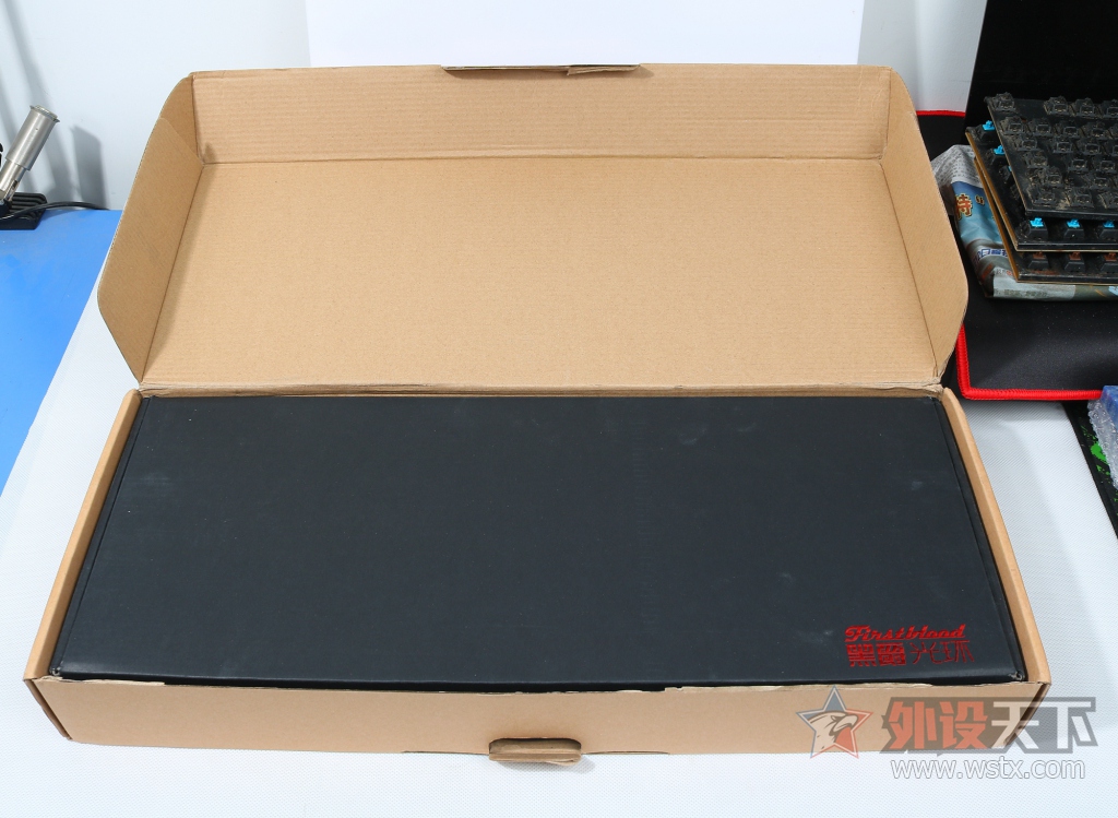 ��л���������ھ�AK60RGB��