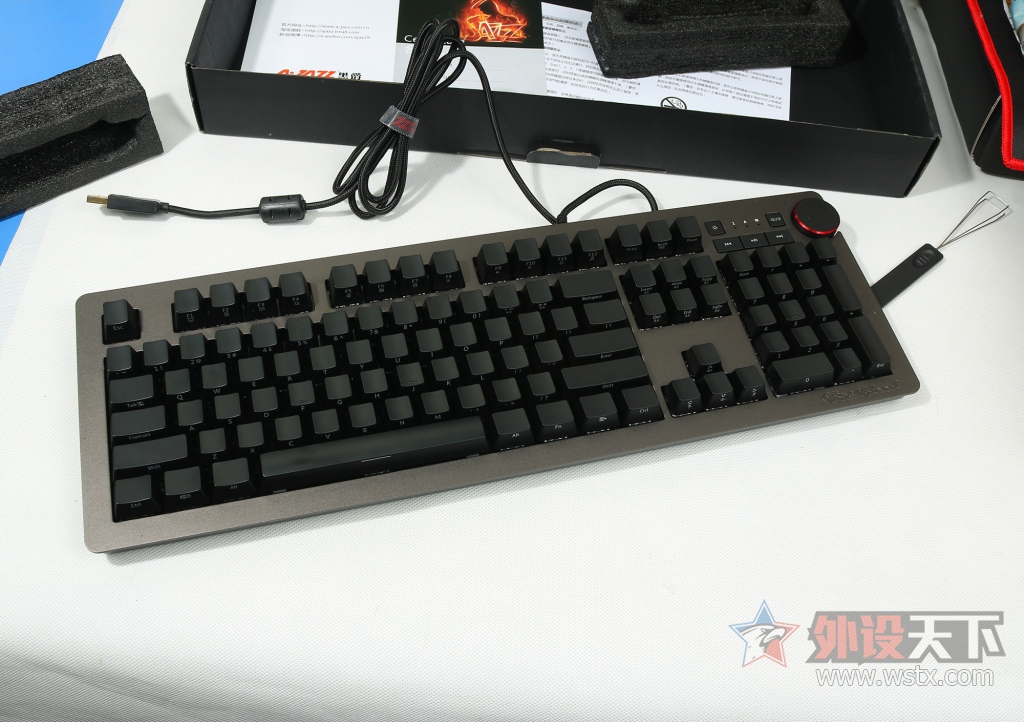 ��л���������ھ�AK60RGB��