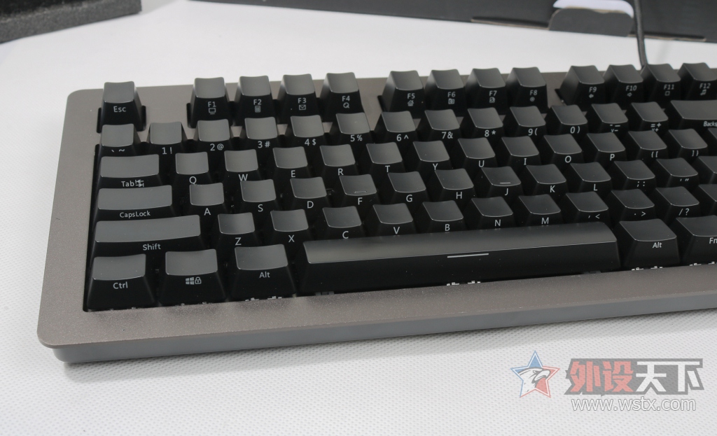 ��л���������ھ�AK60RGB��