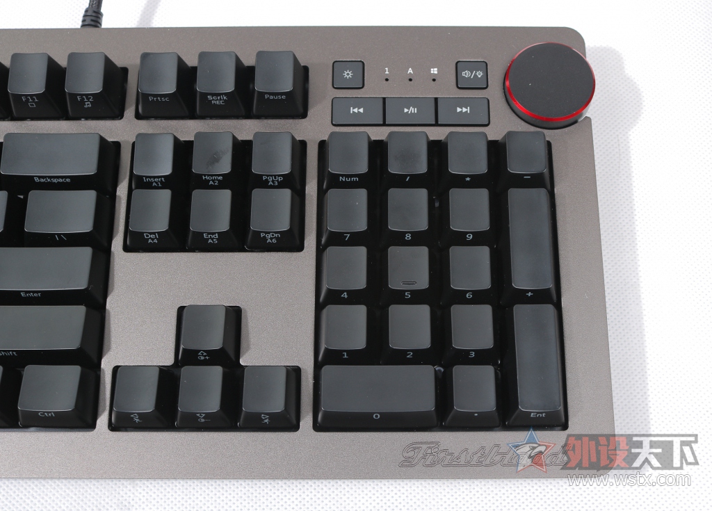 ��л���������ھ�AK60RGB��