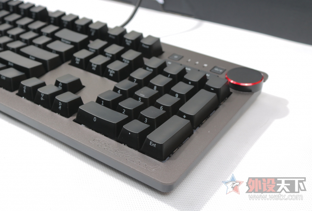 ��л���������ھ�AK60RGB��