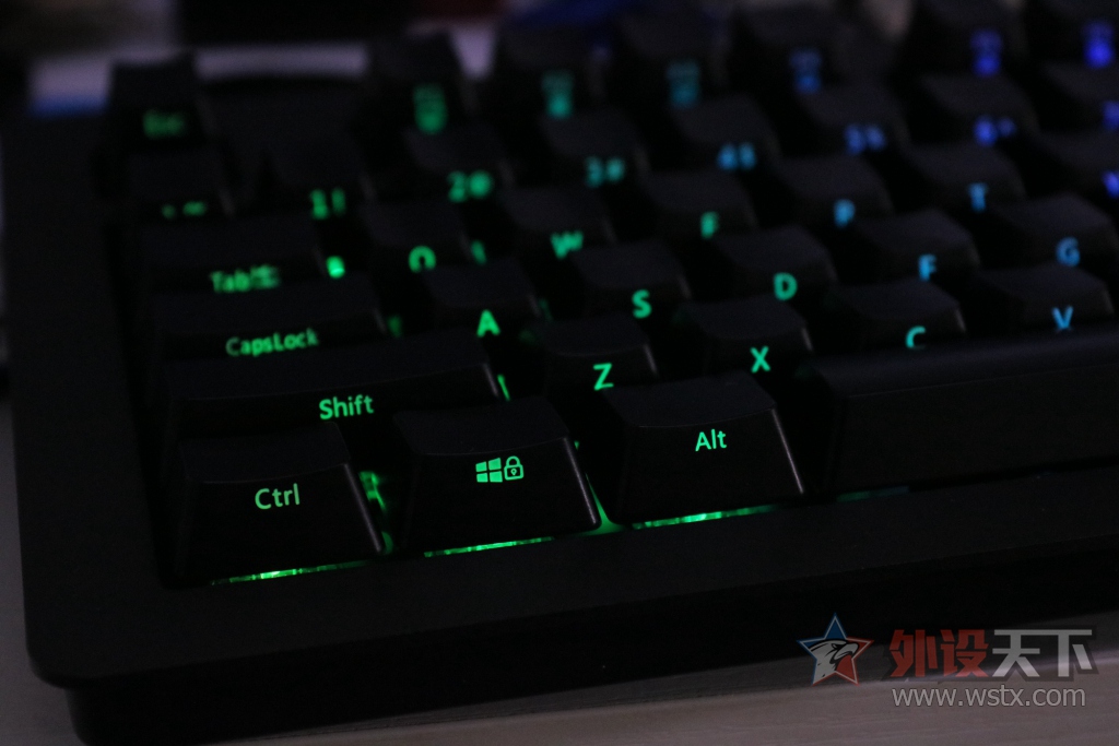 ��л���������ھ�AK60RGB��
