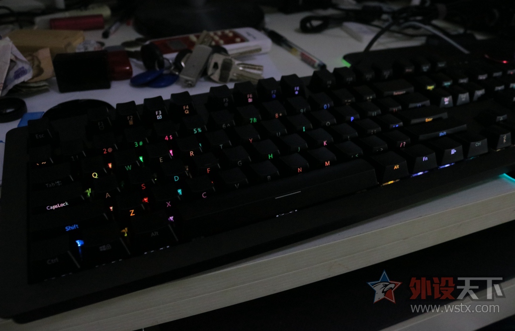 ��л���������ھ�AK60RGB��