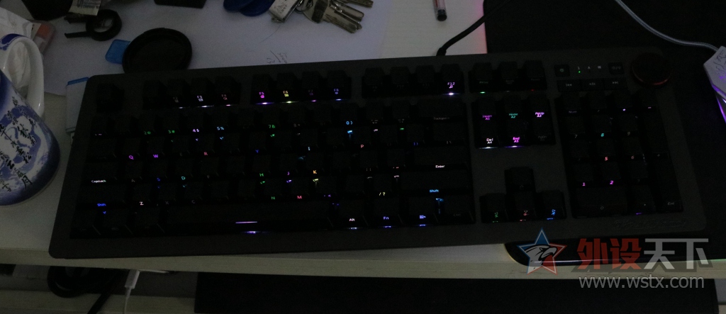 ��л���������ھ�AK60RGB��