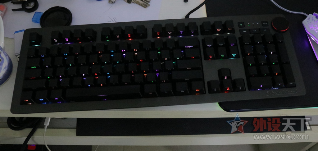 ��л���������ھ�AK60RGB��