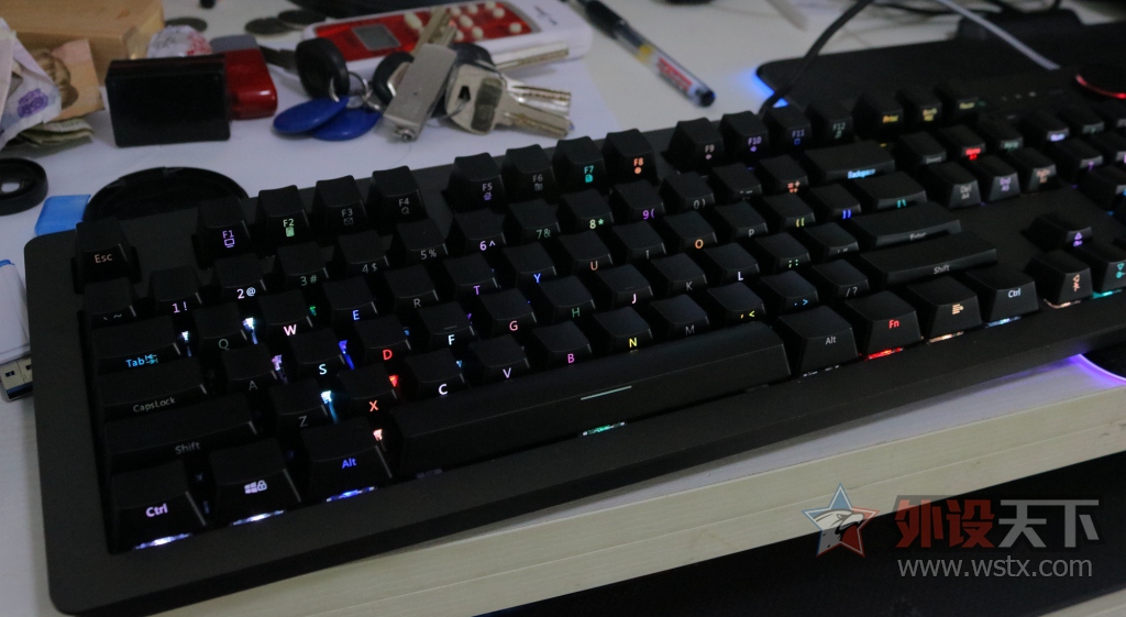 ��л���������ھ�AK60RGB��