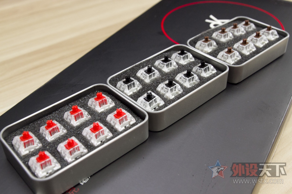 �羺���棬��ϯ���������˿ɻ����е���̳�����