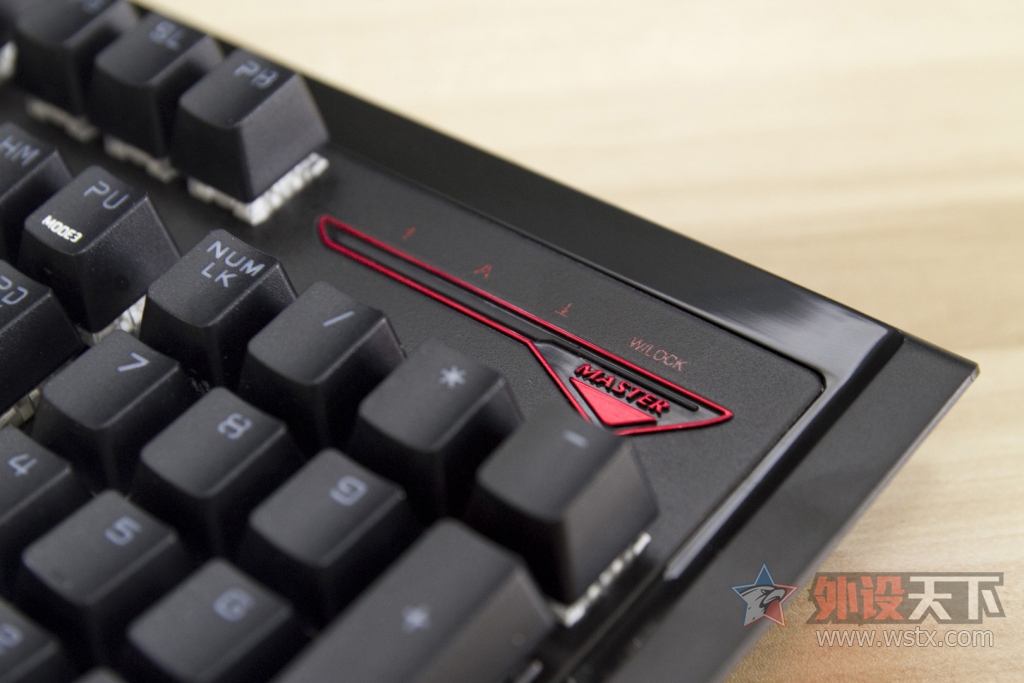 �羺���棬��ϯ���������˿ɻ����е���̳�����